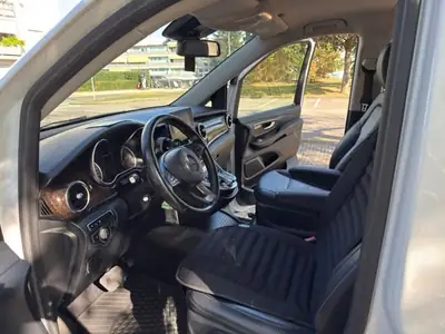 Mercedes-Benz V 250 — Monospace 7 places, diesel automatique, 77'150 km — Miniature 10