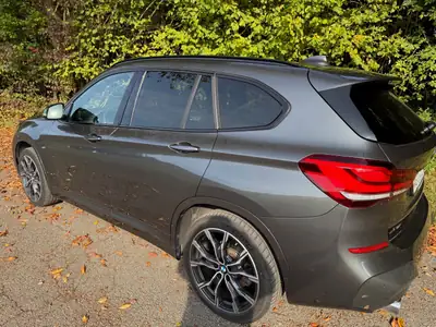 BMW X1 20d xDrive M Sport — SUV compact diesel performant, première main impeccable — Seitenansicht