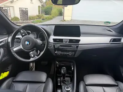 BMW X1 20d xDrive M Sport — SUV compact diesel performant, première main impeccable — Innenraum