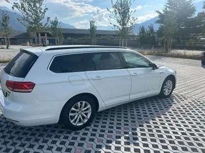 VW Passat 2.0 TDI 150 SCR Confortline — Break diesel fiable, 291'000 km — rear view