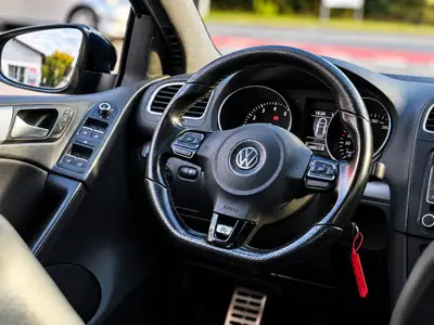 VW Golf 2.0 TSI R 4Motion DSG — Performance 270 ch, Transmission intégrale, Entretien VW complet — Miniature 11