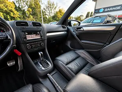 VW Golf 2.0 TSI R 4Motion DSG — Performance 270 ch, Transmission intégrale, Entretien VW complet — Miniature 17