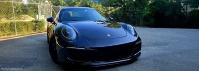 Porsche 911 Carrera 4 GTS — Coupé sportif 450 ch, kilométrage modéré — exterior view