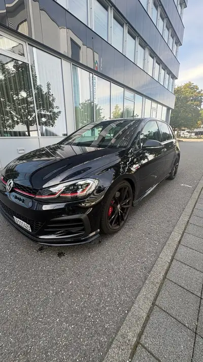 VW Golf 2.0 TSI GTI TCR — 290 ch dynamiques, DSG et jantes 18 pouces hivernales incluses — vue extérieure