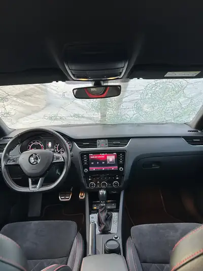 Skoda Octavia 2.0 TSI 245 RS — Berline sportive, boîte DSG, entretien complet — détail