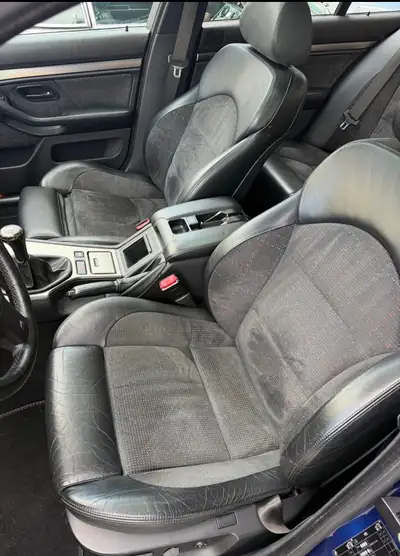 BMW M5 E39 Facelift — Berline sportive de légende, 400 ch et boîte manuelle — tableau de bord