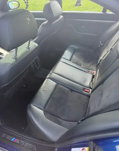 BMW M5 E39 Facelift — Berline sportive de légende, 400 ch et boîte manuelle — détail