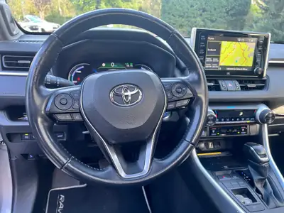 Toyota RAV-4 2.5 HEV Premium — Hybride performant, 89'000 km, design élégant — dettaglio