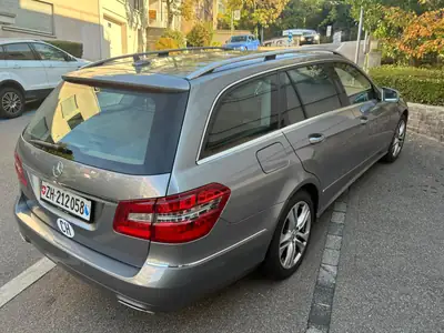 Mercedes-Benz E 350 T-Modell — Break élégant, motorisation V6 puissante, équipements premium — côté