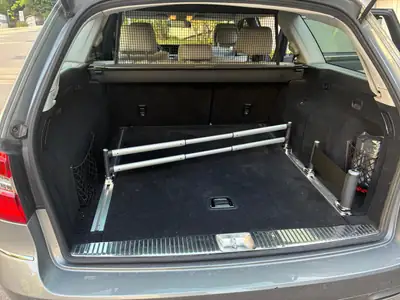 Mercedes-Benz E 350 T-Modell — Break élégant, motorisation V6 puissante, équipements premium — détail