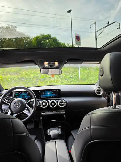 Mercedes-Benz A 250 e Progressive — Citadine hybride rechargeable, 115'000 km, sans accident — arrière