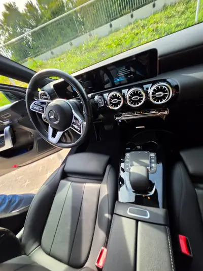 Mercedes-Benz A 250 e Progressive — Citadine hybride rechargeable, 115'000 km, sans accident — détail