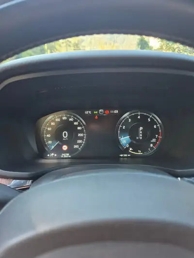 Volvo V60 2.0 T6 Inscription AWD — Berline familiale premium, 240 000 km — détail