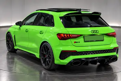 Audi RS3 2.5 TFSI Quattro — Berline haute performance, 39 400 km, garantie constructeur — Innenraum