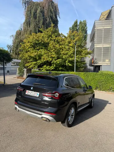 BMW X3 20d xDrive 2022 — SUV diesel performant, 55 000 km seulement — Seitenansicht