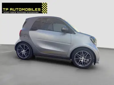 Smart Fortwo Brabus Twinmatic 2016 — Citadine sport compacte, entretien suivi — interni