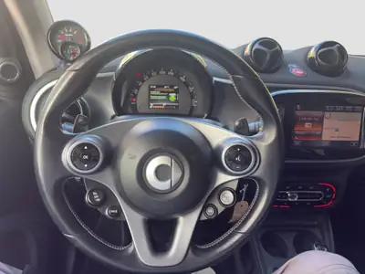 Smart Fortwo Brabus Twinmatic 2016 — Citadine sport compacte, entretien suivi — Miniatura 10