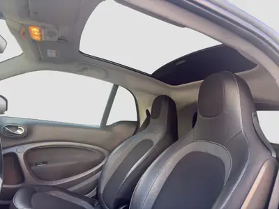Smart Fortwo Brabus Twinmatic 2016 — Citadine sport compacte, entretien suivi — Miniatura 14