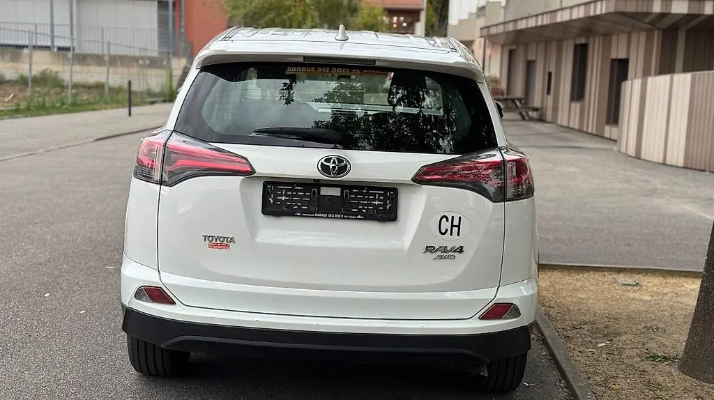 Toyota RAV4 occasion Crans — 2