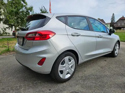 Ford Fiesta 1.0 SCTi — Citadine agile et sobre, 74'000 km seulement — side view