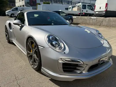 Porsche 911 3.8 Turbo S PDK — Cabriolet légendaire, 560 ch et seulement 56 400 km — arrière