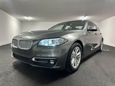 BMW 520d xDrive Luxury Line — Berline premium diesel, traction intégrale, 75 000 km — Seitenansicht