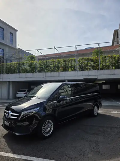 Mercedes-Benz V 250 d BlueTec — Monospace premium diesel, 6 places confort — exterior view