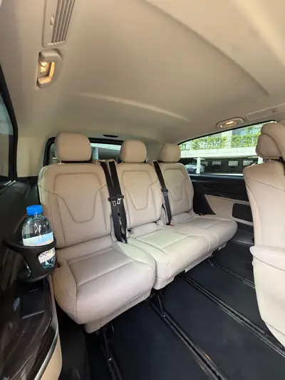 Mercedes-Benz V 250 d BlueTec — Monospace premium diesel, 6 places confort — detail