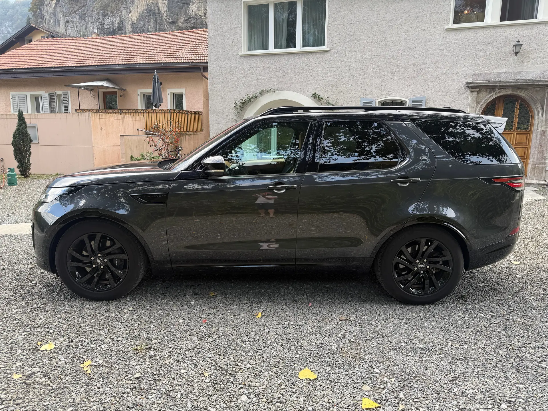 Land Rover Discovery 3.0 SDV6 HSE Luxury — SUV 7 places premium, 120'000 km seulement