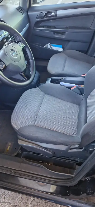 Opel Zafira 1.7 CDTI eFLEX Enjoy — Monospace 7 places, diesel économe — interni