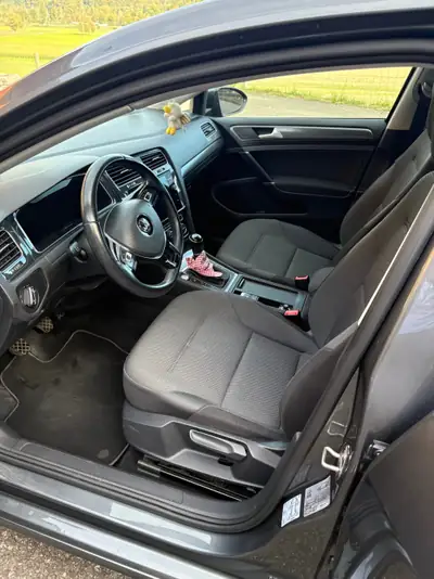 VW Golf 2.0 TDI Comfortline — Diesel fiable, 225'000 km, freins neufs — detail