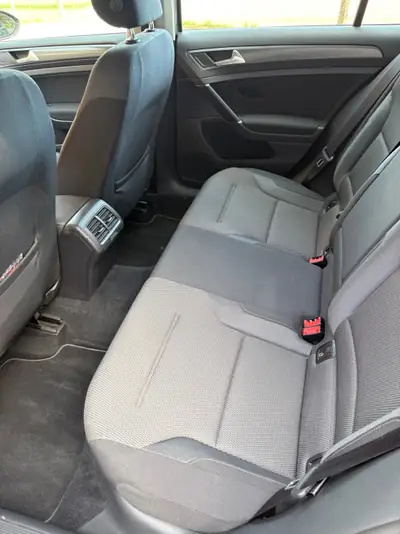 VW Golf 2.0 TDI Comfortline — Diesel fiable, 225'000 km, freins neufs — dashboard