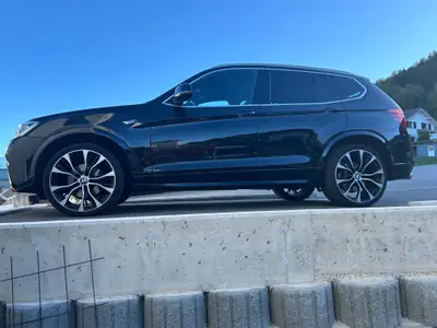 BMW X3 28i xDrive 2016 — SUV dynamique, 135'000 km, sans sinistre — vue extérieure