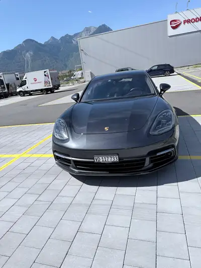 Porsche Panamera 2.9 V6 4 E-Hybrid — Berline de luxe hybride rechargeable, 74 900 km — Außenansicht