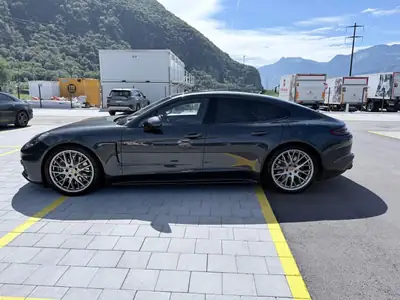 Porsche Panamera 2.9 V6 4 E-Hybrid — Berline de luxe hybride rechargeable, 74 900 km — Seitenansicht