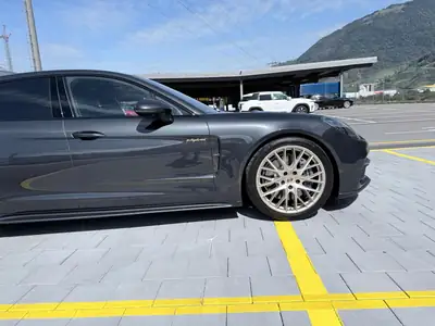 Porsche Panamera 2.9 V6 4 E-Hybrid — Berline de luxe hybride rechargeable, 74 900 km — Innenraum