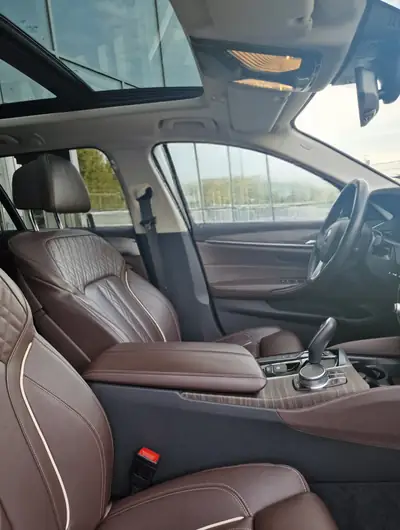 BMW 530d xDrive Touring — Break diesel performant, 240 000 km, historique impeccable — détail