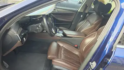 BMW 530d xDrive Touring — Break diesel performant, 240 000 km, historique impeccable — Miniature 7