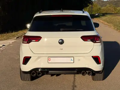 VW T-ROC 2.0 TSI R 300 ch — SUV sportif Intégral, échappement Akrapović premium — intérieur