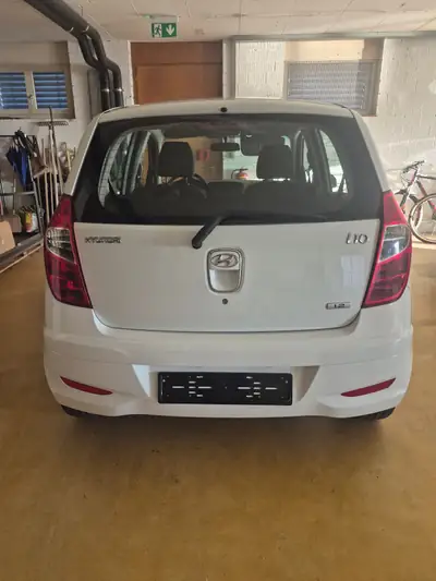 Hyundai i10 1.2 Style — Citadine fiable et économique, 88 000 km — side view