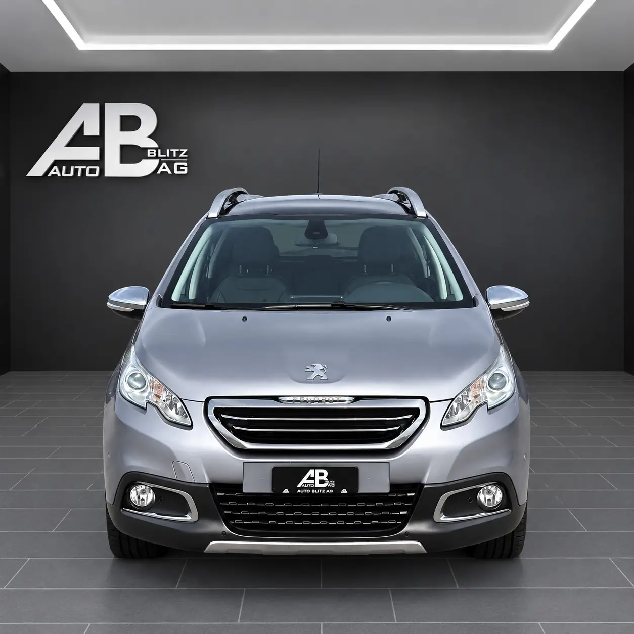 Peugeot 2008 Crossway 120 PS — SUV urbain économique, 1ère main, entretien récent