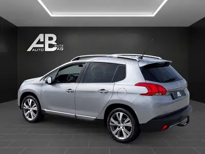 Peugeot 2008 Crossway 120 PS — SUV urbain économique, 1ère main, entretien récent — vista posteriore