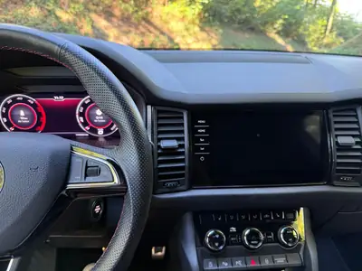 Skoda Kodiaq 2.0 Bi-TDI 240 RS DSG — SUV performant tout-terrain, 145'000 km — interior