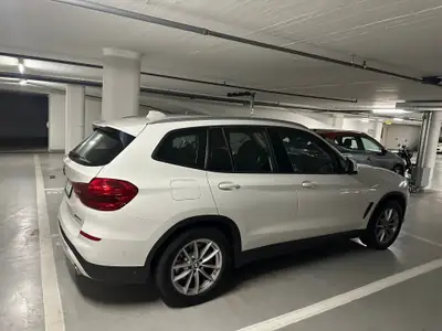 BMW X3 20i xDrive 2020 — SUV premium 184 ch, 55'000 km seulement — side view