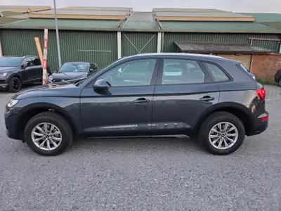 Audi Q5 2.0 40 TDI Quattro — SUV Premium avec moteur diesel efficient et 43 000 km — Seitenansicht