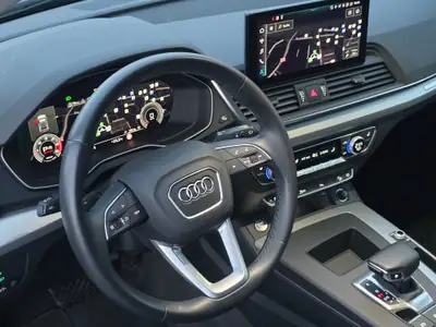 Audi Q5 2.0 40 TDI Quattro — SUV Premium avec moteur diesel efficient et 43 000 km — Innenraum