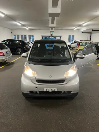 Smart Fortwo 1000 71 Pulse MHD — Cabriolet urbain économique, 162'000 km — vue extérieure