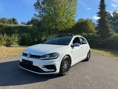 VW Golf 2.0 TSI R 310 DSG 4Motion — Performance et polyvalence pour le quotidien — vue extérieure