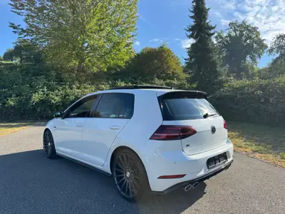 VW Golf 2.0 TSI R 310 DSG 4Motion — Performance et polyvalence pour le quotidien — arrière