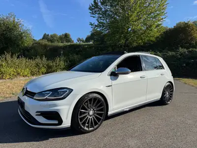 VW Golf 2.0 TSI R 310 DSG 4Motion — Performance et polyvalence pour le quotidien — côté